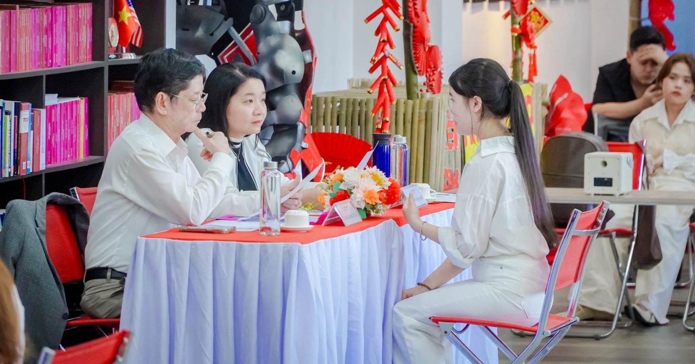 Học trường đại học nào dễ xin việc - Chọn trường hợp tác doanh nghiệp đa ngành – cầu nối vững chắc cho cơ hội nghề nghiệp