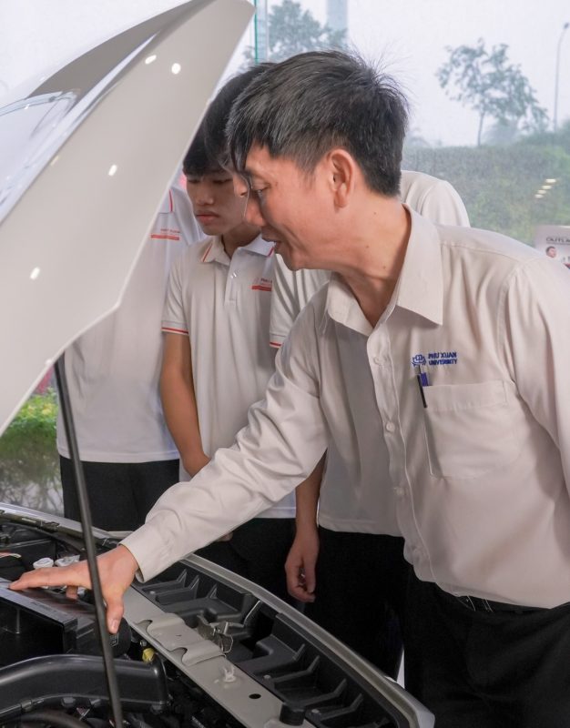 Môi trường đại học thực chiến ảnh hưởng trực tiếp đến cách sinh viên định vị giá trị bản thân