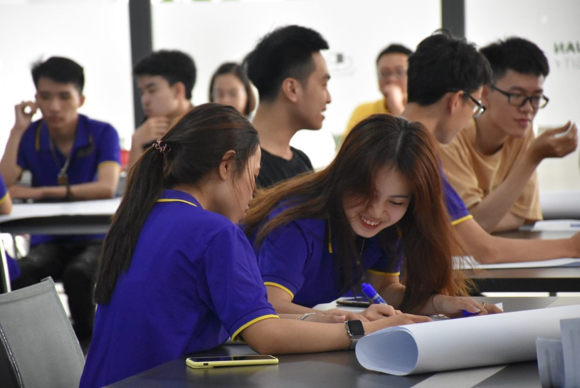 Ngành ngôn ngữ Anh: Làm sao để khác biệt trong thế hệ bão hòa? Trường Đại học Phú Xuân giúp bạn trả lời 