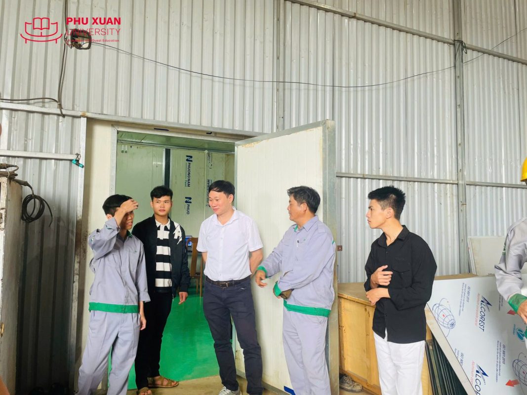 Sinh viên thế hệ mới Trường Đại học Phú Xuân làm - thực chiến trong môi trường doanh nghiệp