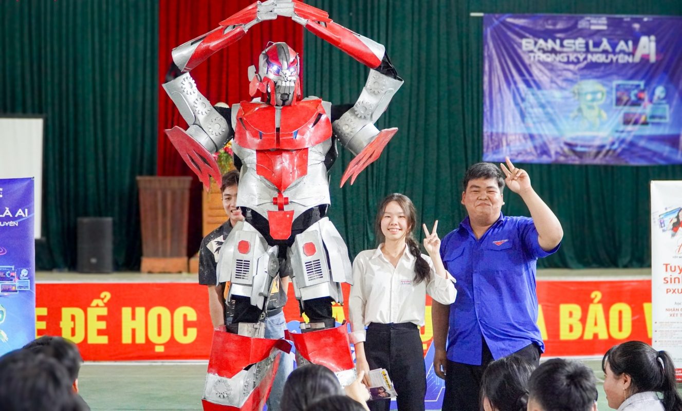 BUỔI HƯỚNG NGHIỆP TẠI THPT NAM ĐÔNG – CẬP NHẬT TƯƠNG LAI, KẾT NỐI AI CÙNG PXU!