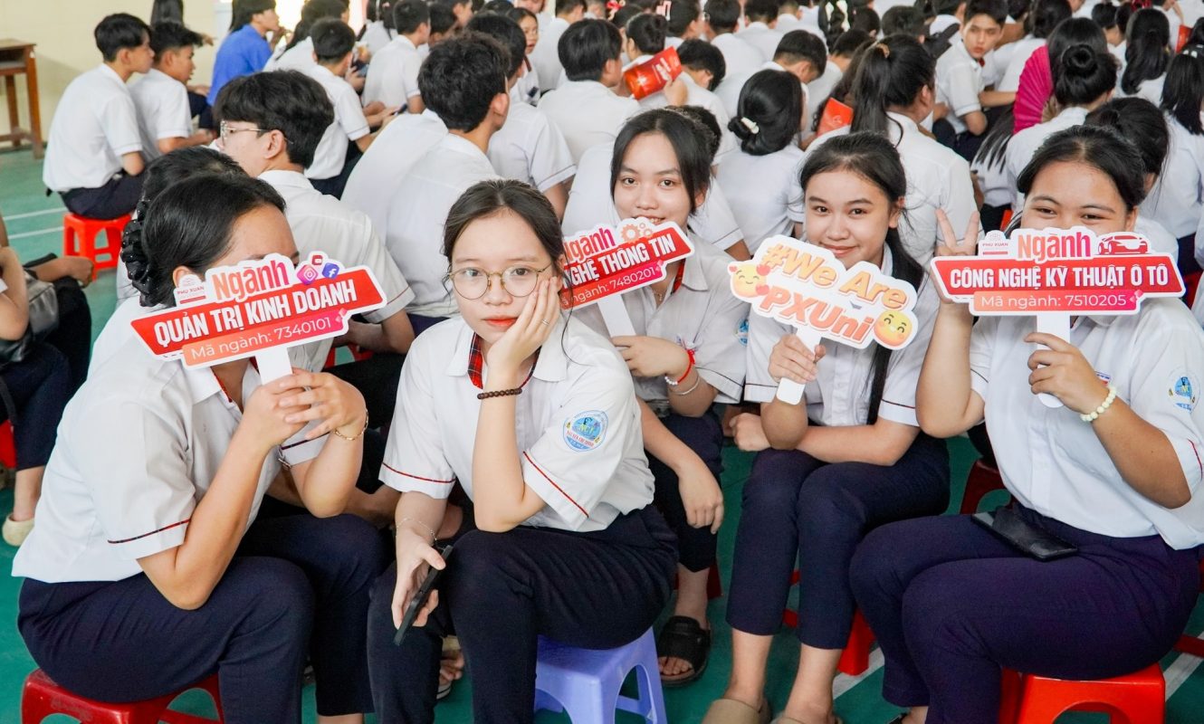 PXU cùng GenZ THPT Nguyễn Chí Thanh thức tỉnh bản lĩnh giữa kỷ nguyên công nghệ tại buổi hướng nghiệp “Bạn là AI trong kỷ nguyên AI”
