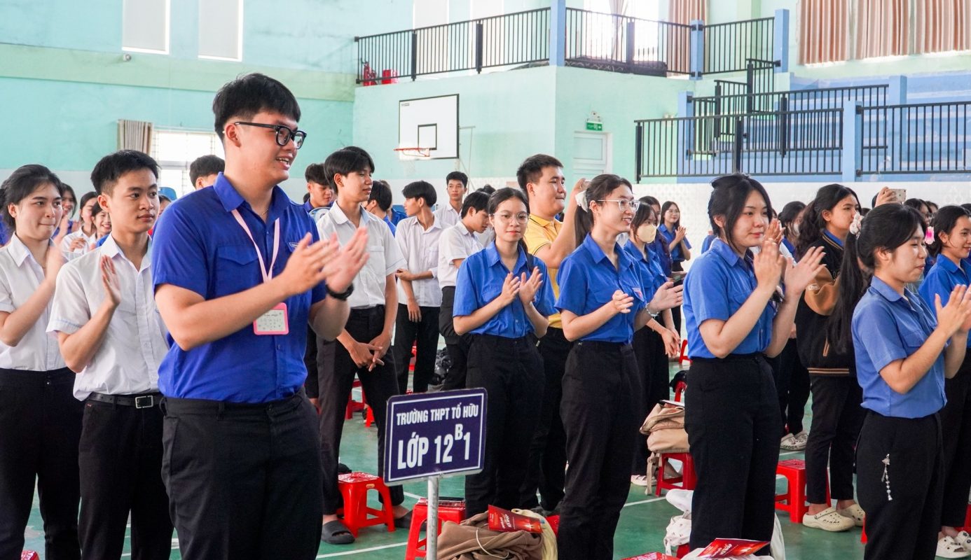 THPT TỐ HỮU – ĐỊA ĐIỂM TIẾP THEO TRÊN HÀNH TRÌNH MỞ CỬA TƯƠNG LAI CÙNG TRÍ TUỆ NHÂN TẠO