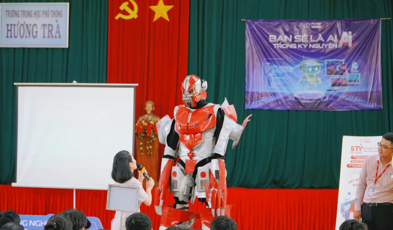 Trường Đại học PXU hướng nghiệp tại THPT Hương Trà