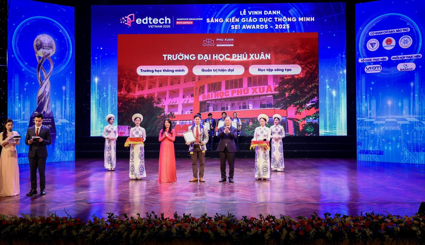 Trường Đại học PXU nhận giải Môi trường giáo dục của năm