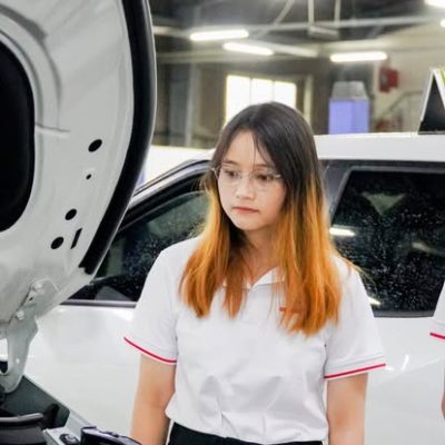 Con gái chọn Công nghệ Ô tô là chuẩn không cần chỉnh!