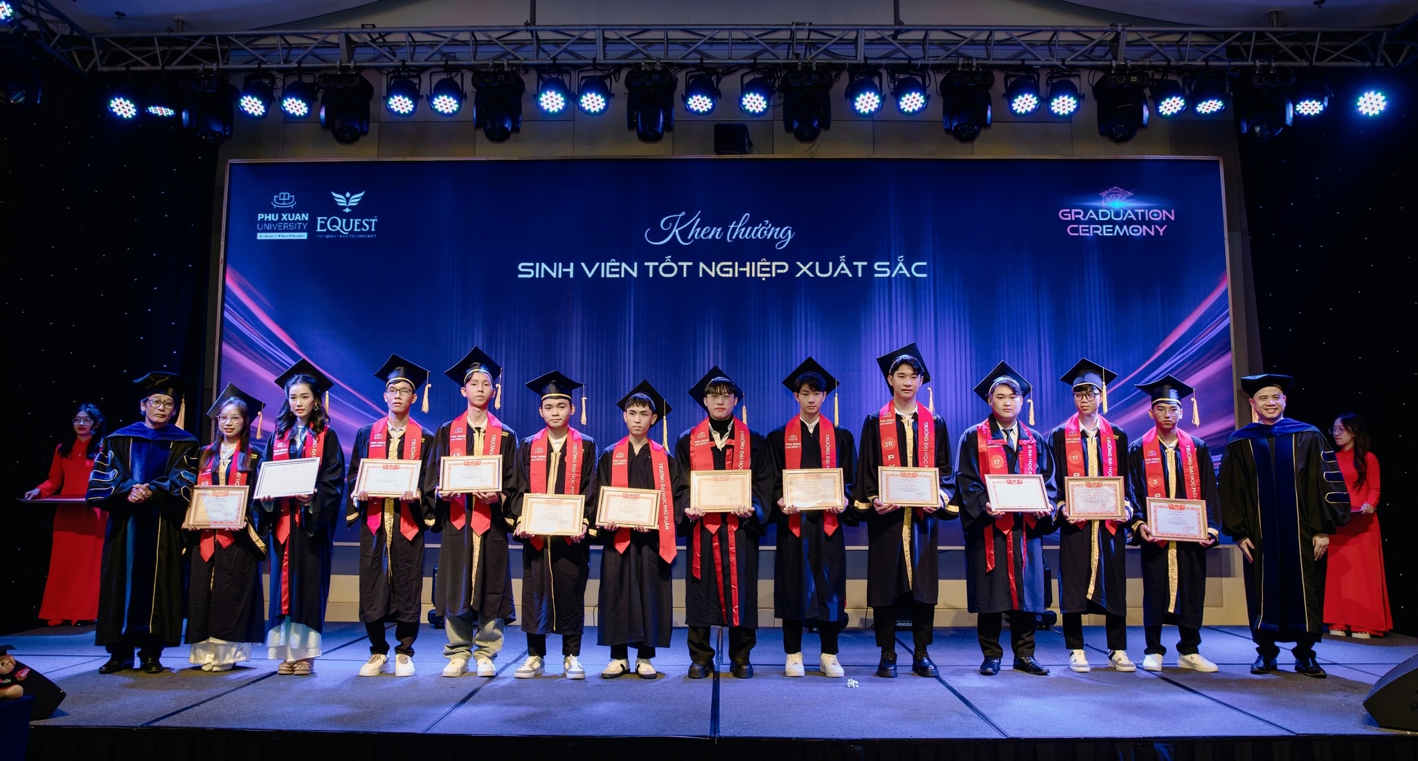 Sinh viên tốt nghiệp trường đại học PXU