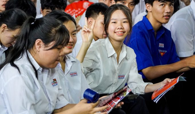 BUỔI HƯỚNG NGHIỆP TẠI THPT NAM ĐÔNG – CẬP NHẬT TƯƠNG LAI, KẾT NỐI AI CÙNG PXU