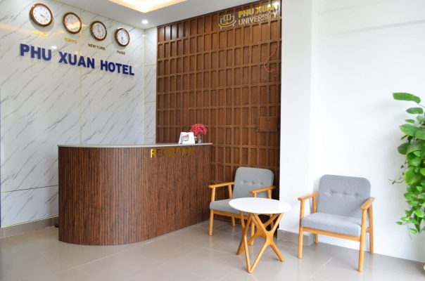 ĐẠI HỌC PHÚ XUÂN TRAO HỌC BỔNG TOÀN PHẦN CHO CÁC BẠN THPT CÓ THÀNH TÍCH CAO